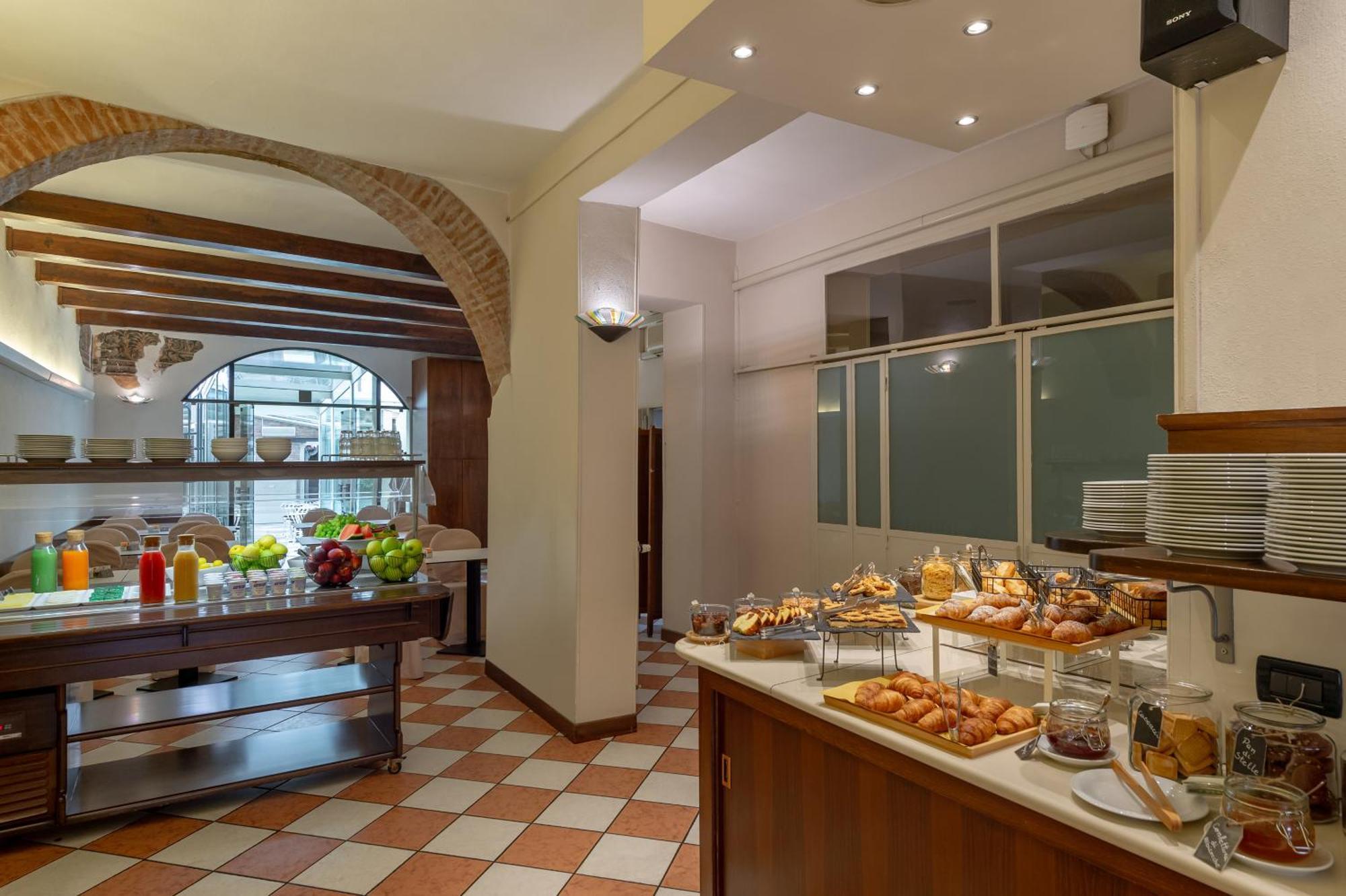 Abbazia Bed & Breakfast Мантуя Екстер'єр фото